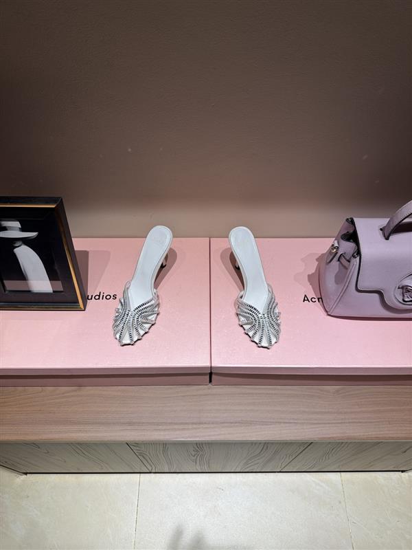 20251128101325161 300